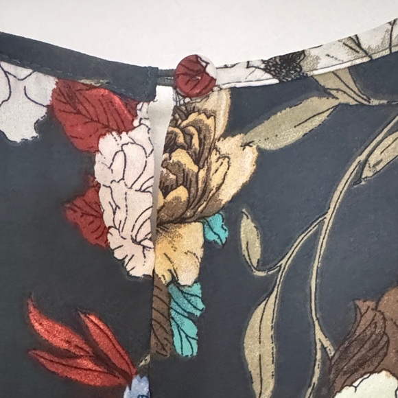 Serein Floral Ruffle Sleeve Blouse - Multicolor - Picture 7 of 8